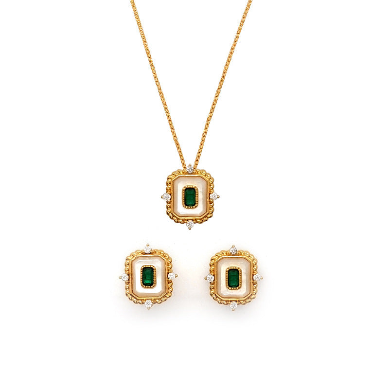 Exquisite Fritillary Emerald Zircon Necklace