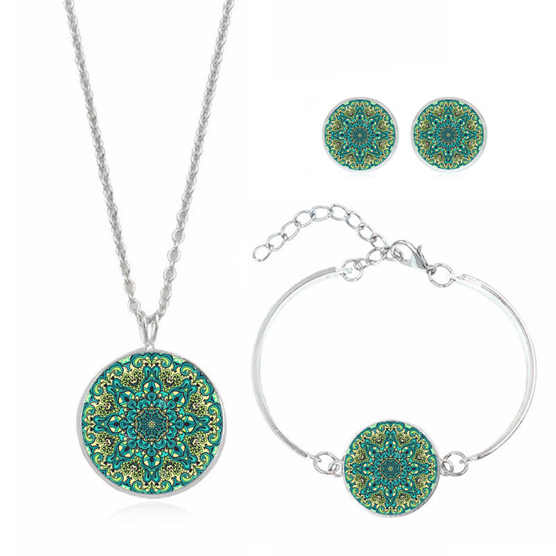 Mandala Flower Time Gemstone Necklace Green