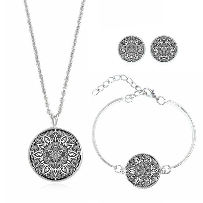 Mandala Flower Time Gemstone Necklace Black