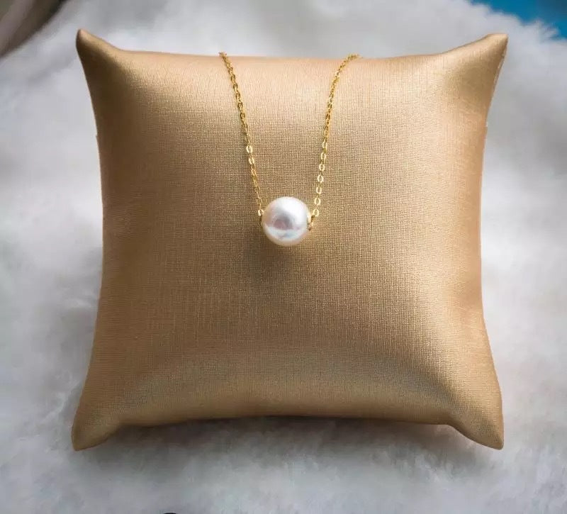 18 K gold natural seawater pearl pendant necklace, clavicle containing 18K gold chain