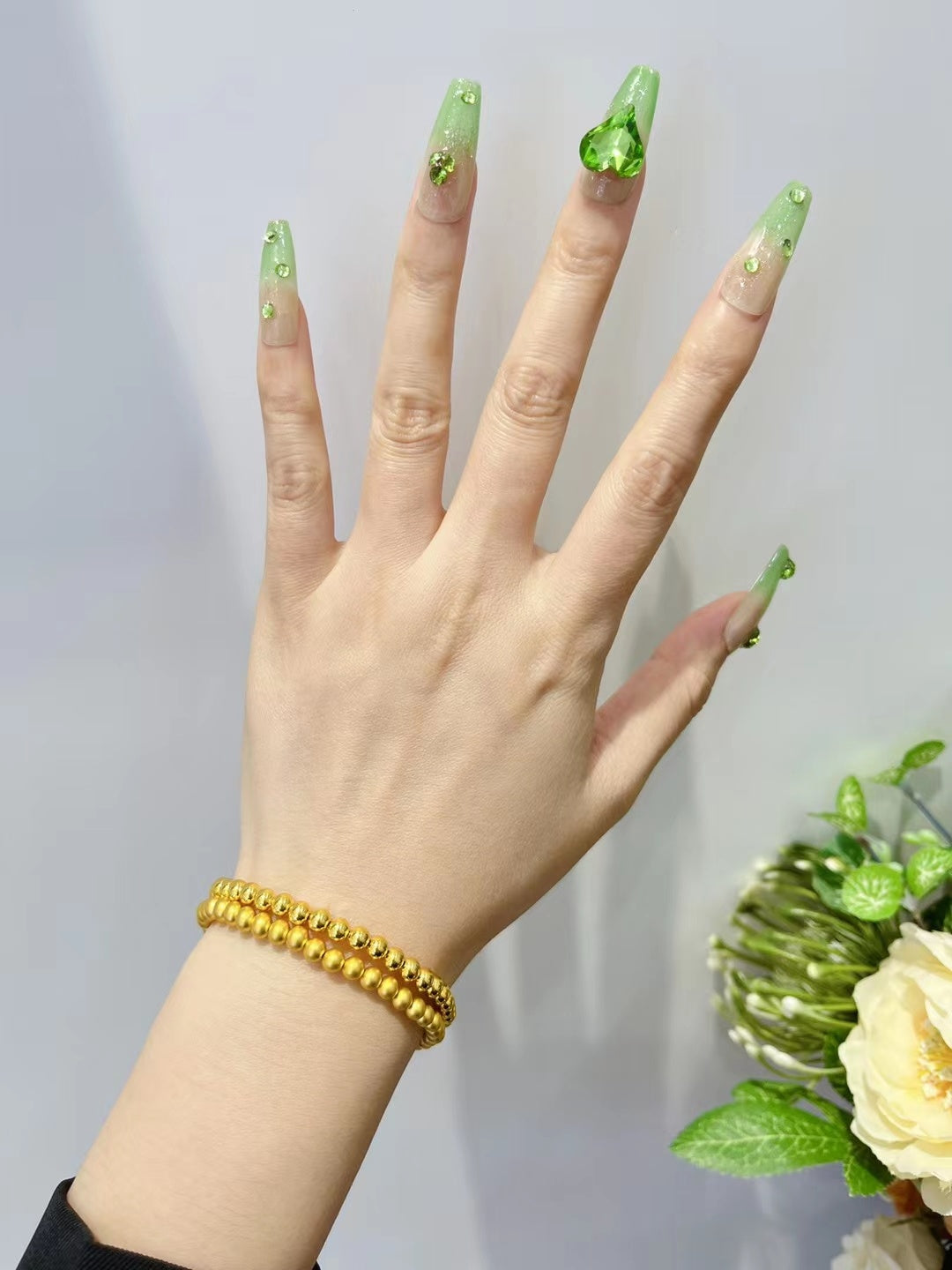 Bead Bead Hand String 999 Full Gold Material 5D Cyanide Free - Bon MercadoCyanide-free 999 gold bead hand string close-up