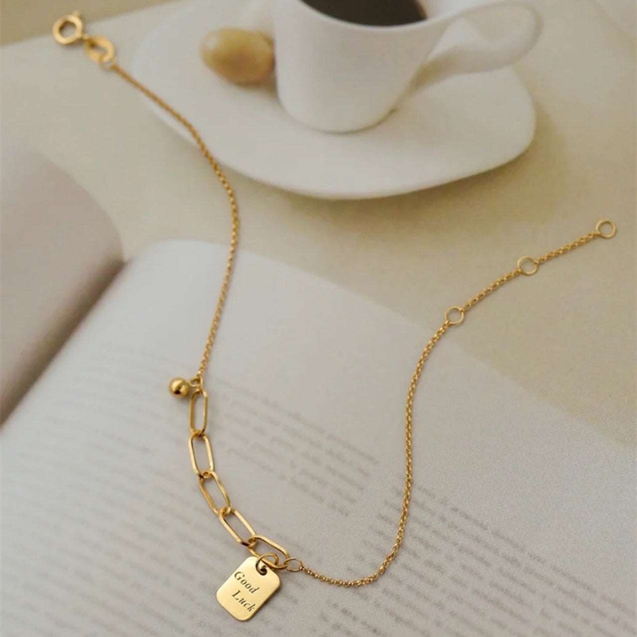 18K Gold Square Necklace Bracelet For Women 18K gold yellow Necklace version