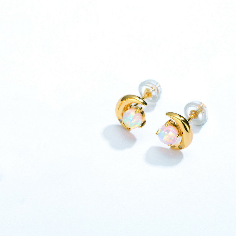 Curved Moon Female Fashion Personality Ear Stud