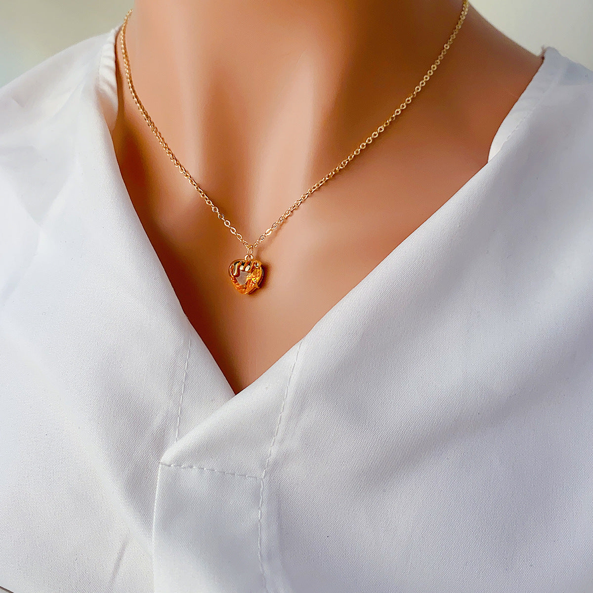 Women's Fashion Casual Heart-shaped Zircon Pendant Necklace 7 Gold Champagne Zircon