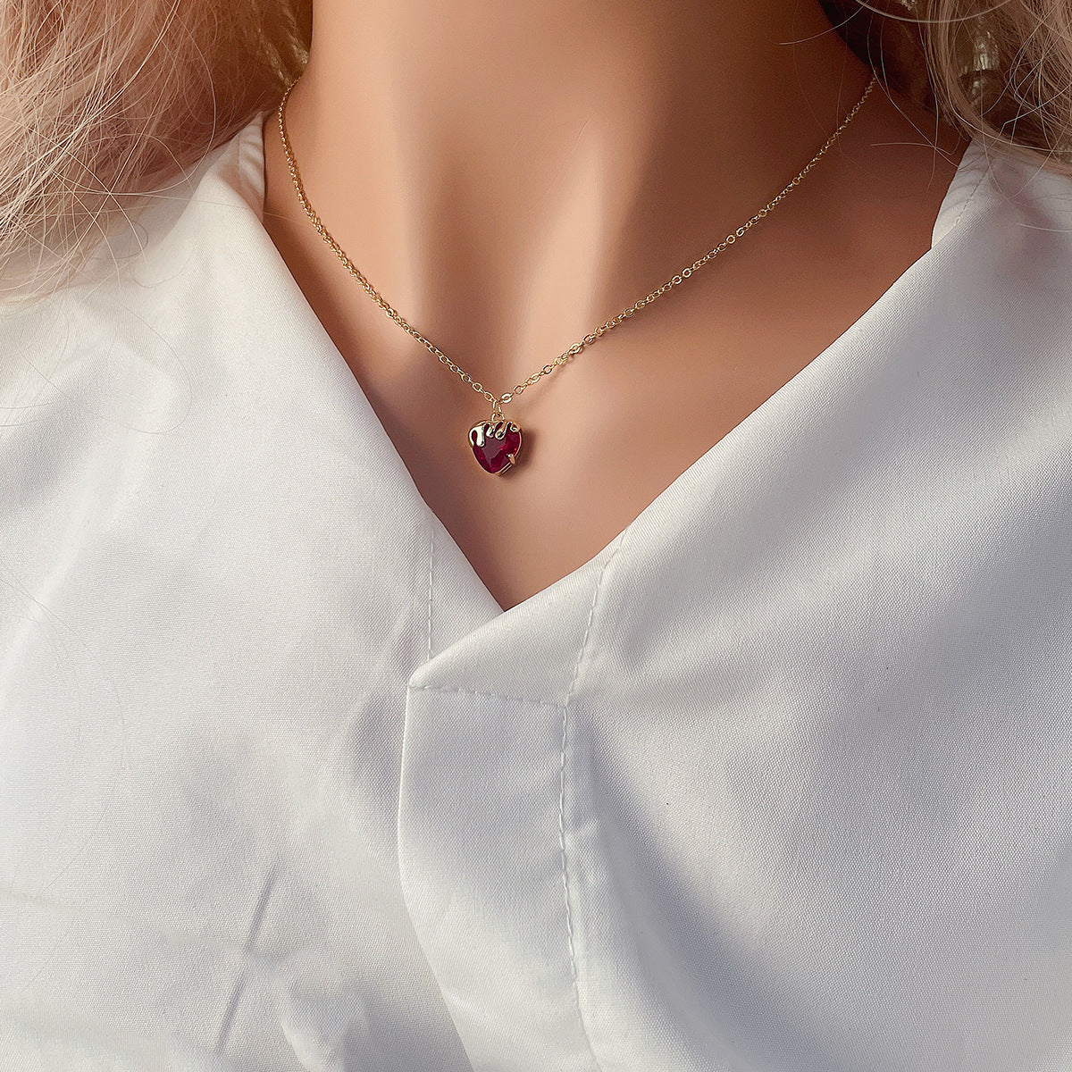 Women's Fashion Casual Heart-shaped Zircon Pendant Necklace 3 Gold Jacinth
