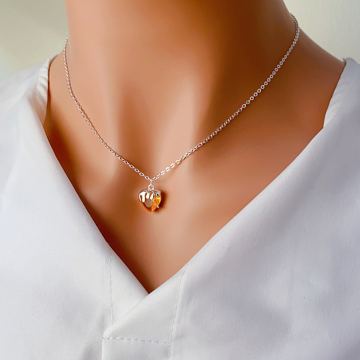 Women's Fashion Casual Heart-shaped Zircon Pendant Necklace 8 Silver Champagne