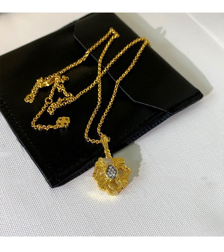 European And American 18K Gold Four Leaf Grass Necklace Female Green