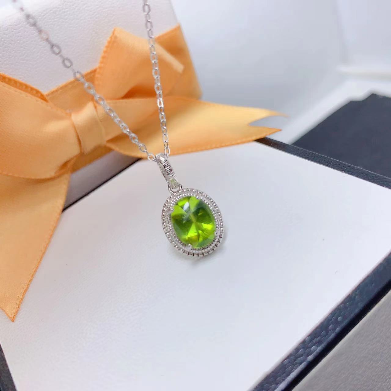 Inlaid Natural Plain Olivine Pendant Necklace White Gold Color 925 Silver