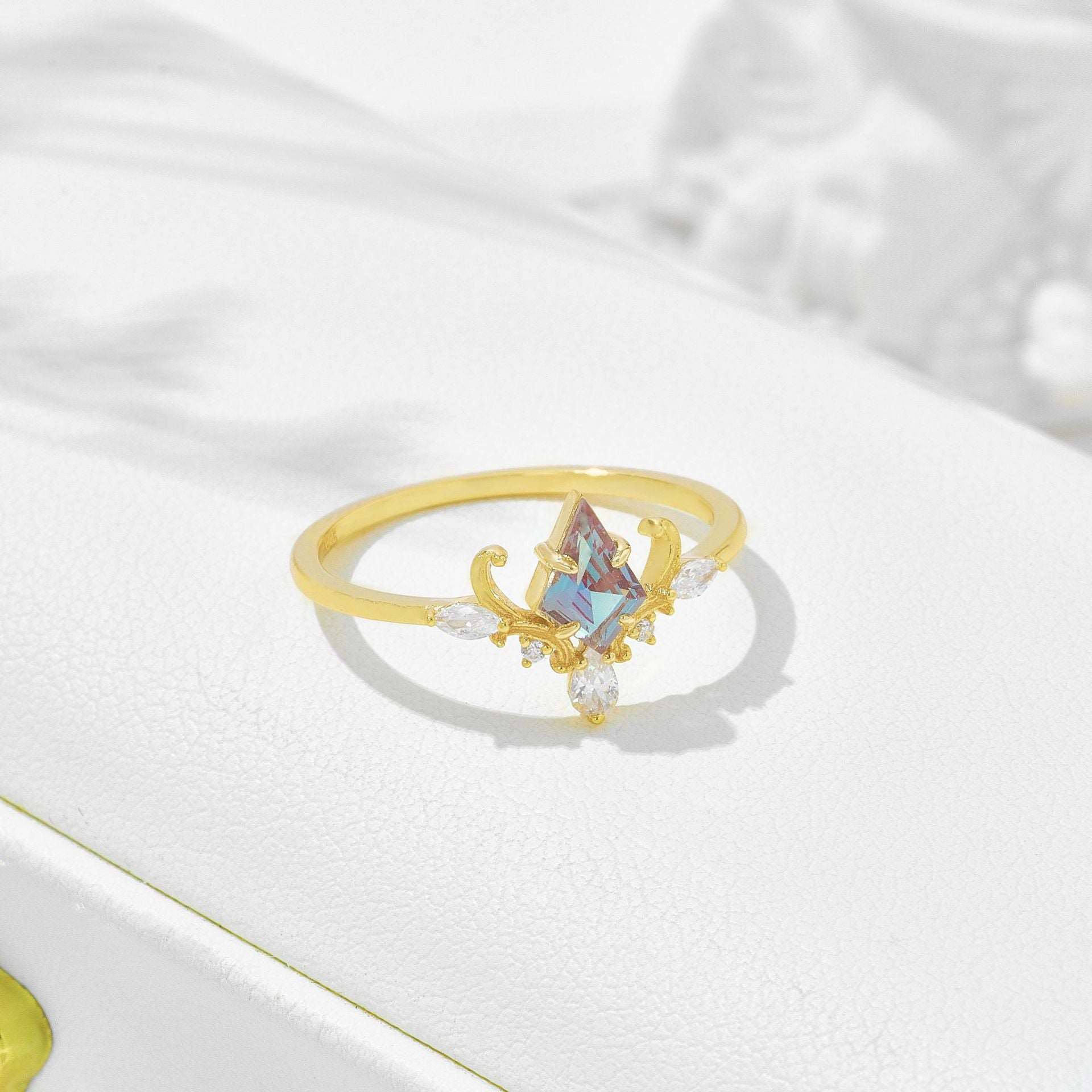 Color-changing Gemstone Ring Court Luxury S925 Silver Plated Jewelry