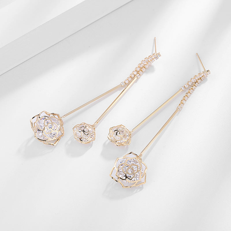 Women's Fashion Hollow Rose Earrings