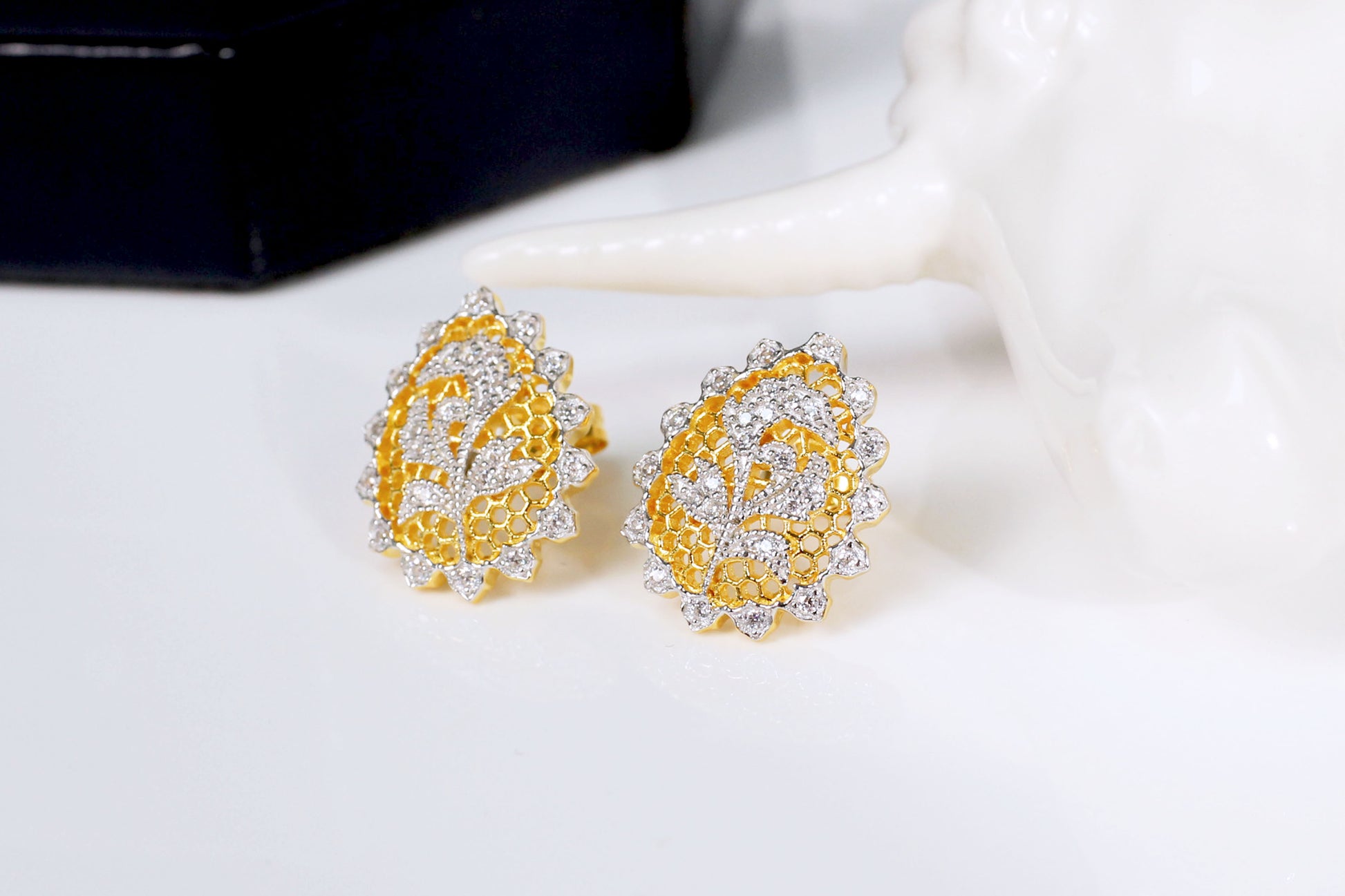 Light Luxury Customized 925 Silver Gold Honeycomb Vine Earrings