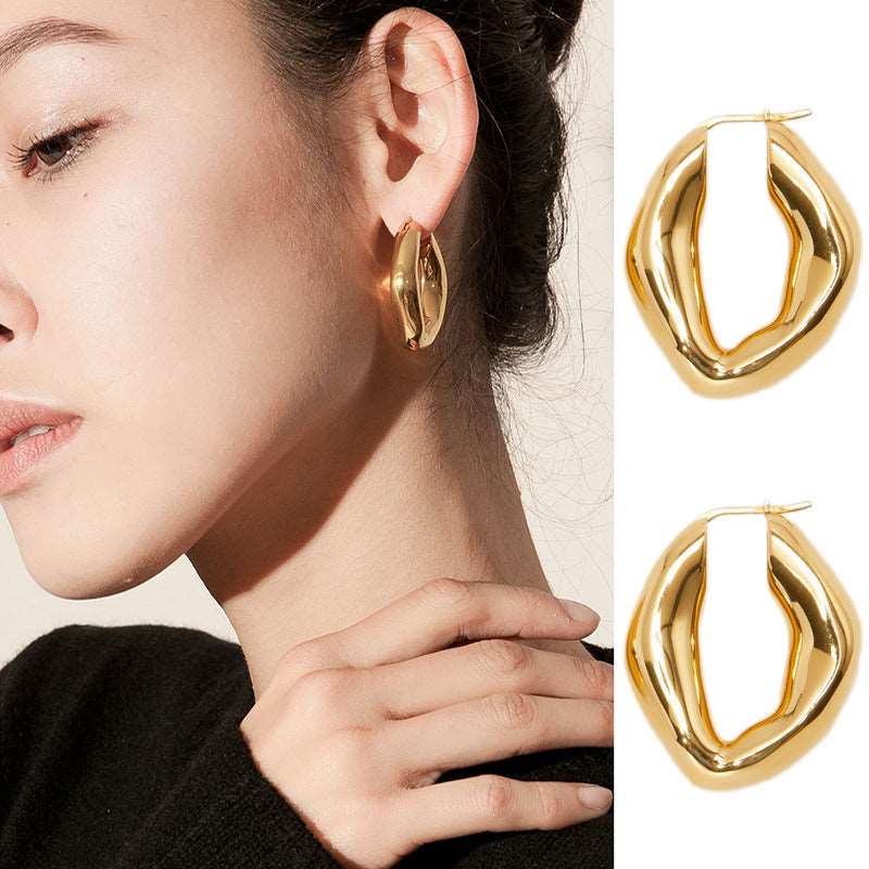 18K Gold Shaped Earrings