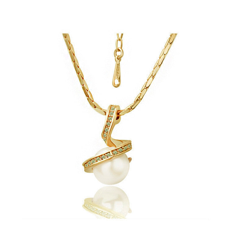 Twisted snake pearl Necklace Glod white