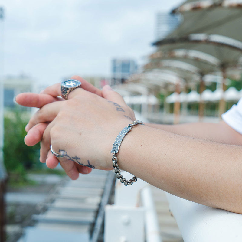 S925 Silver Hammer Pattern Shaped Bracelet