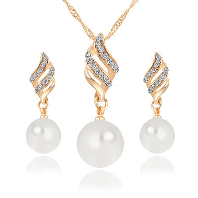 Pearl Stud Necklace Set Golden