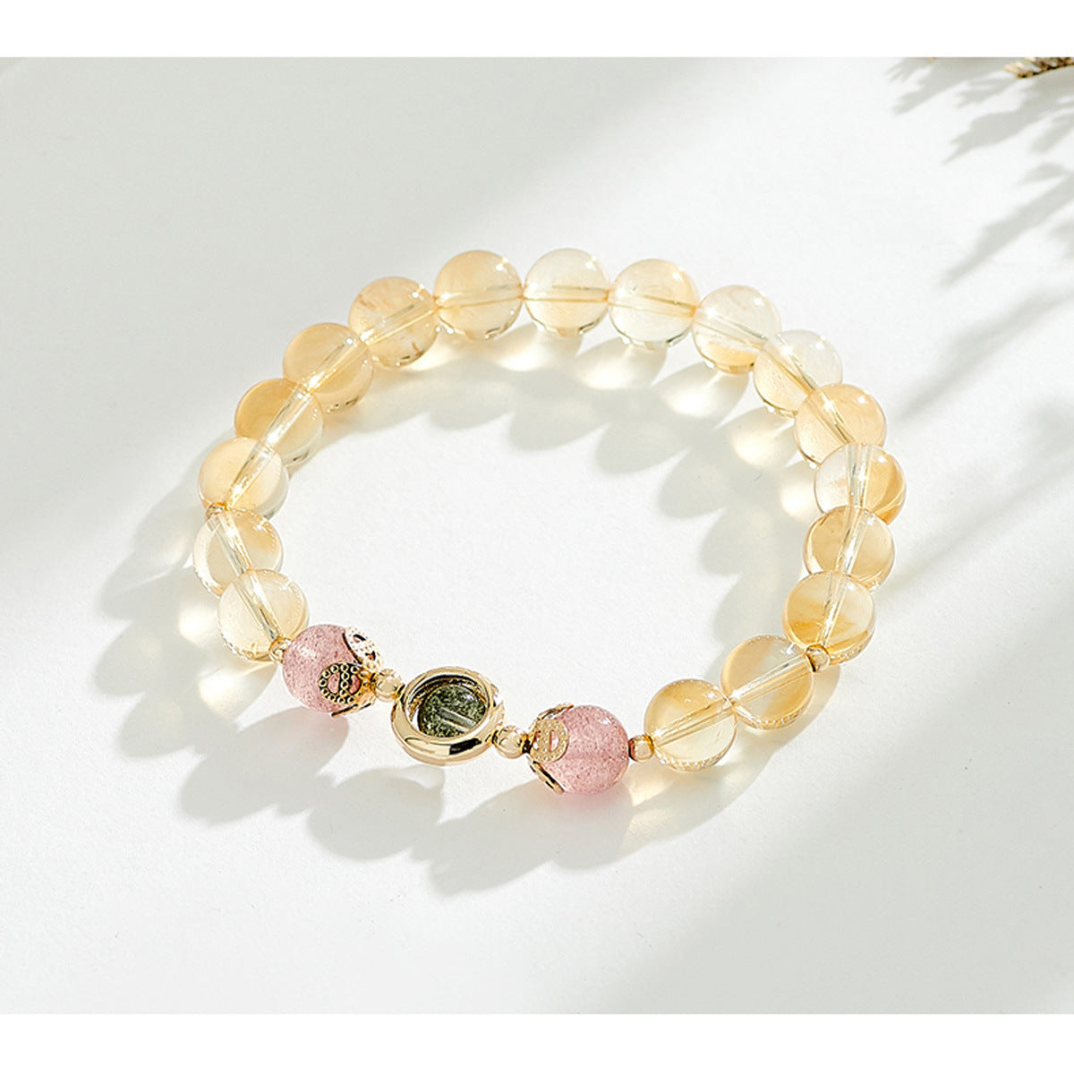 Women's Fashion Simple And Natural Gold Rutilated Quartz Bracelet