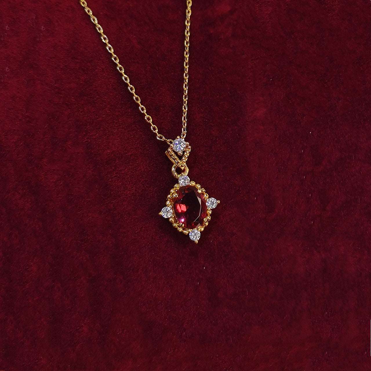 18K Gold Rouge Ruby Necklace Women's Vintage