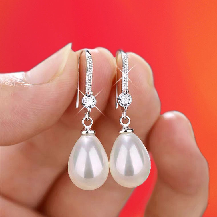 Fashion Women's Simple And Elegant Earrings Diamond White Water Drop