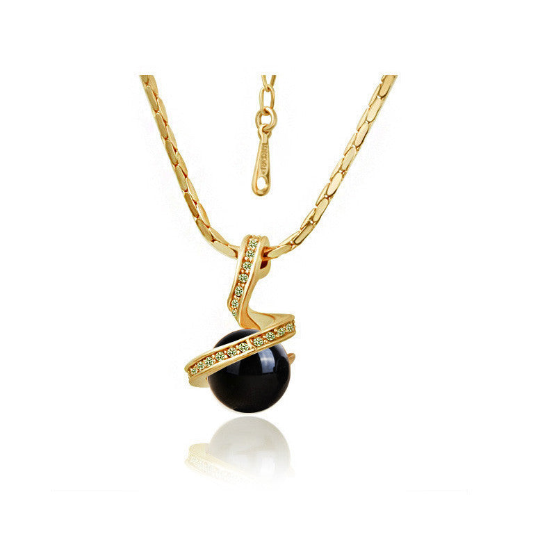 Twisted snake pearl Necklace Gold black