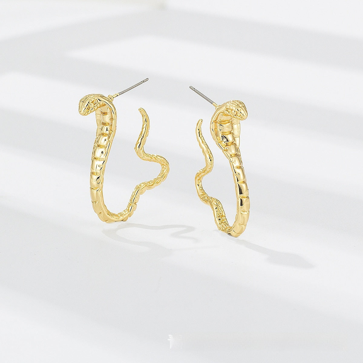 Simple And Light Luxury Niche Snake Stud Earrings PVD Vacuum Plating 18K Gold