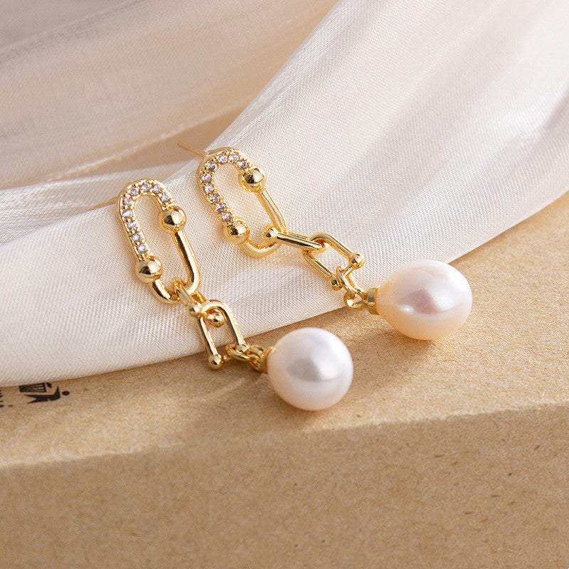 Natural Freshwater Pearl Fashionable Retro Horseshoe Buckle S925 Silver Needle Earrings