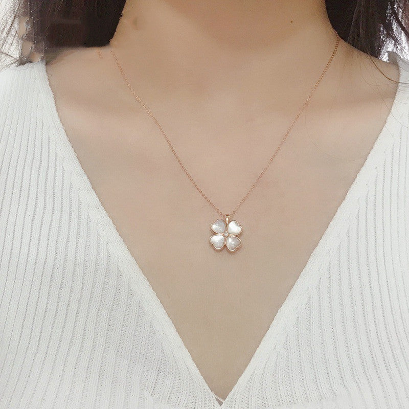 Women's 18K Gold Clover Fritillary Pendant Necklace