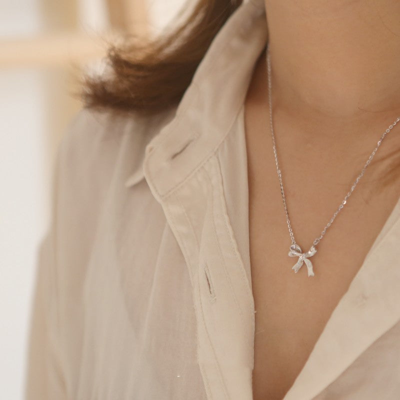 The Collarbone Chain Is Simple And Versatile Silver