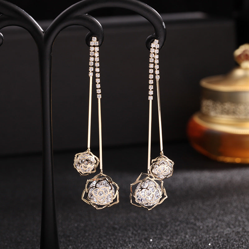 Women's Fashion Hollow Rose Earrings