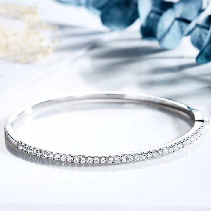 Simple Women's 18K White Gold Moissanite Semi Bracelet