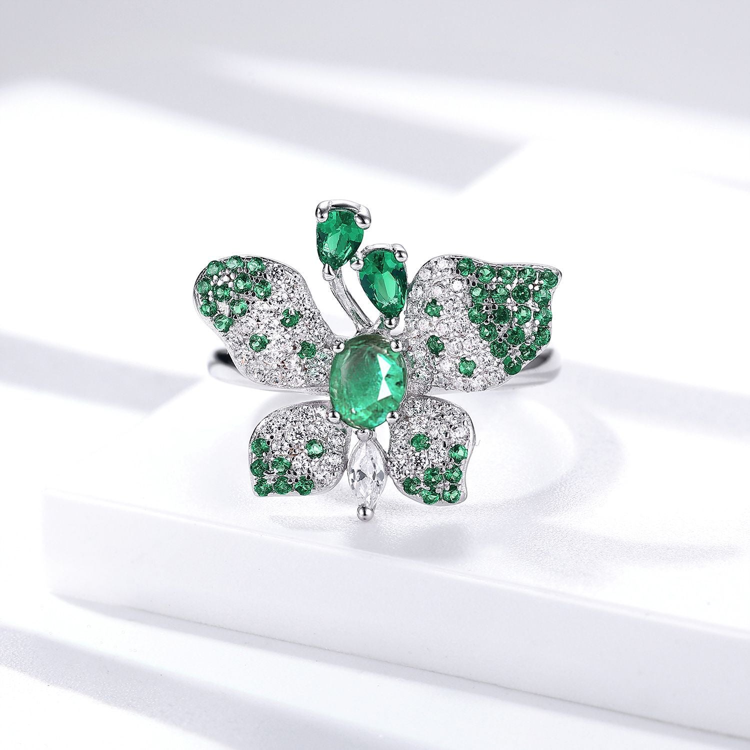 Partysu Butterfly Shape Ring S925 Silver Inlay Natural Emerald