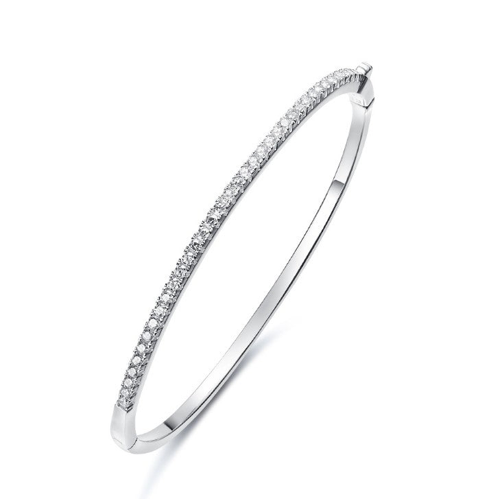 Simple Women's 18K White Gold Moissanite Semi Bracelet DE Extreme White